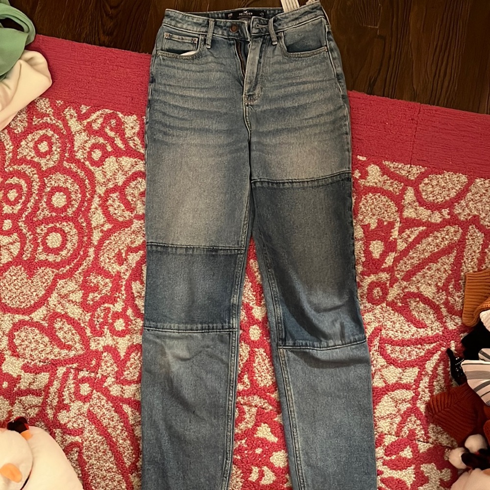 ULTRA HIGH RISE MOM JEANS